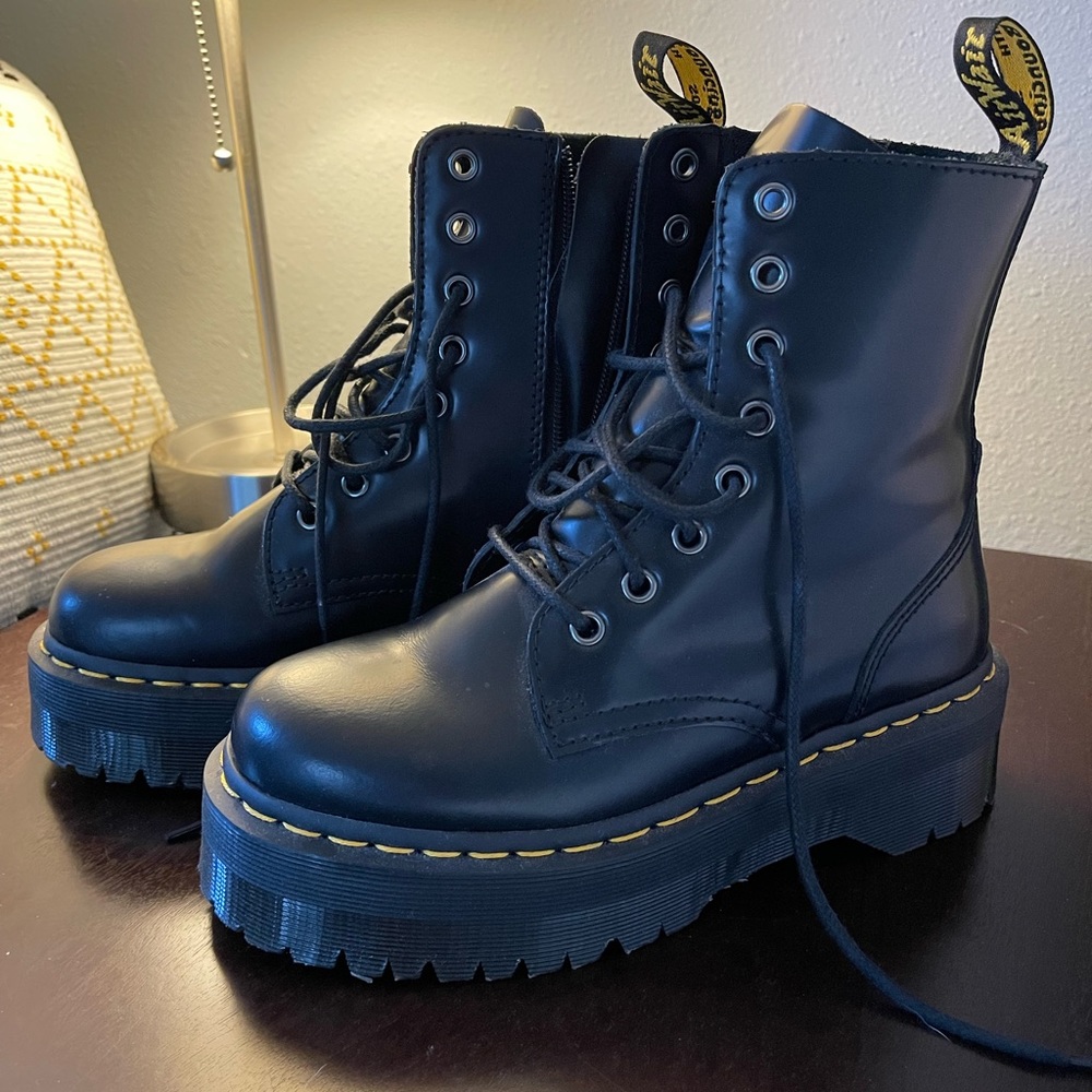 Dr Marten Boots